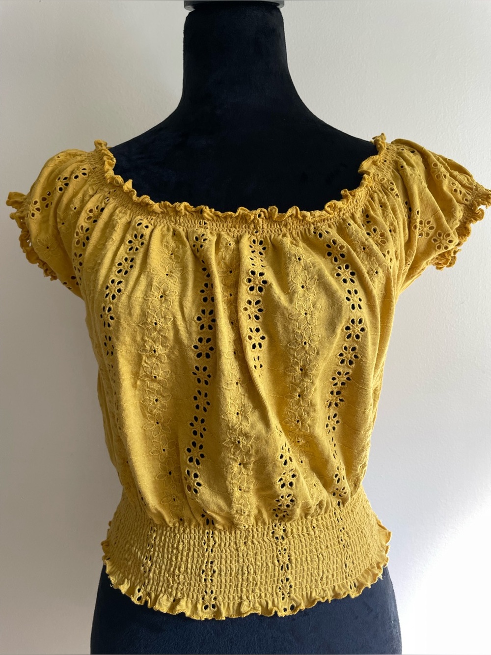 Paper + Tee Mustard Eyelet Cotton Off Shoulder Smocked Puff Sleeve Top M